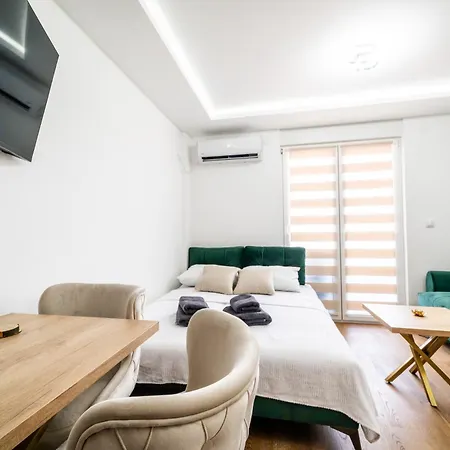 Panorama V Lux Apartman *