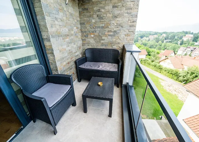 Panorama V Lux Apartment *