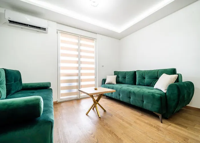 Panorama V Lux Apartment