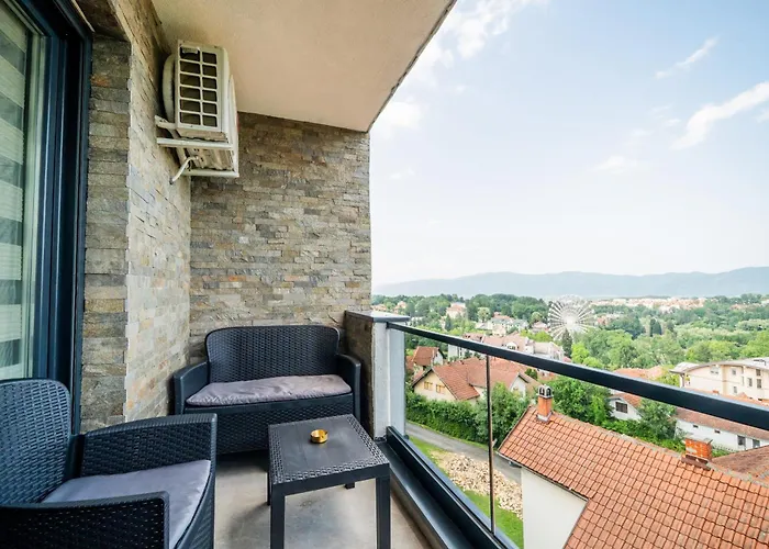 Panorama V Lux Apartment *