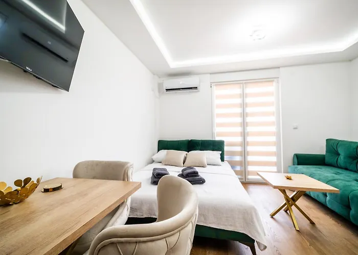 Panorama V Lux 아파트 *