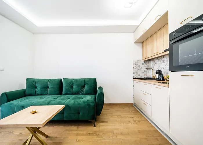 Panorama V Lux Apartment *